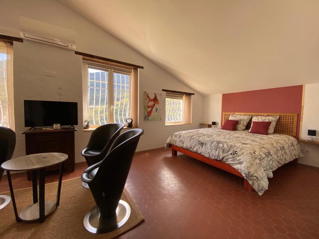 Mas Bella Vida - Chambres D'Hotes Puget-Théniers Екстериор снимка